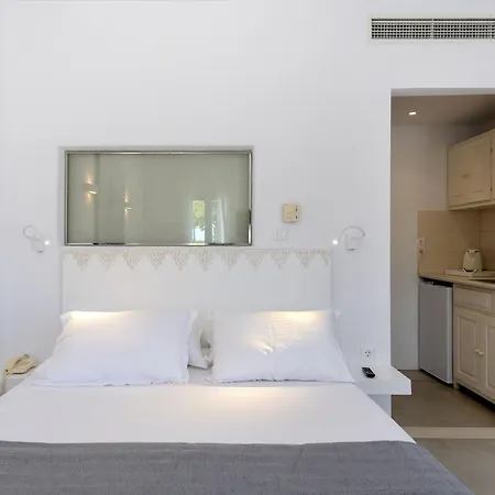 Hotel & Kalypso 3*