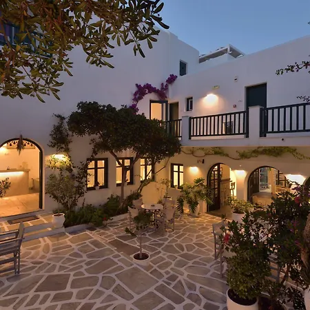 & Kalypso 3* Naousa (Paros)