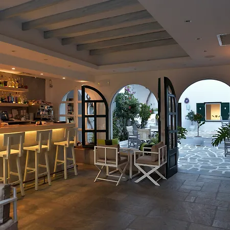 Hotel & Kalypso Naousa (Paros)